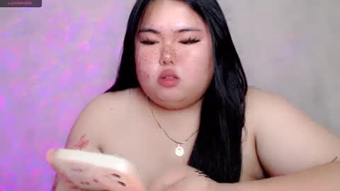 Snapshot of veronicakisses chatting on April 2026 07:04:01 AM MS. VERONICA 22 I love Aza 3 online show from April 2026 07:04:01 AM