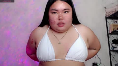 Snapshot of veronicakisses chatting on May 2026 09:02:01 AM MS. VERONICA 22 I love Aza 3 online show from May 2026 09:02:01 AM