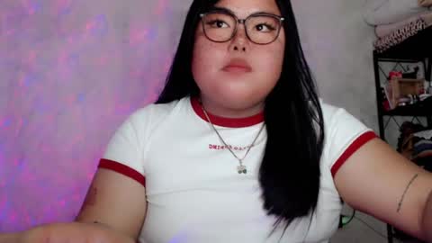 Snapshot of veronicakisses chatting on July 2026 05:32:01 AM MS. VERONICA 22 I love Aza 3 online show from July 2026 05:32:01 AM