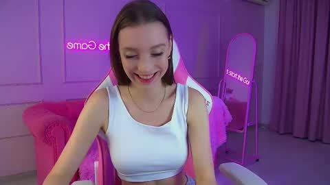 Veronica online show from November 2025 06:40:01 PM