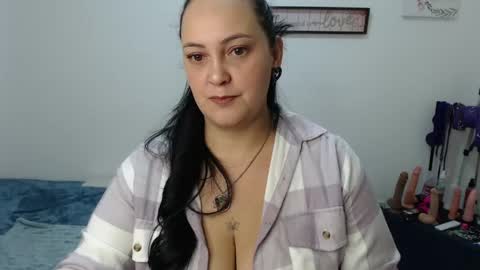 Snapshot of veroniicabbw_ chatting on May 2026 01:48:02 PM veroniicabbw_ online show from May 2026 01:48:02 PM