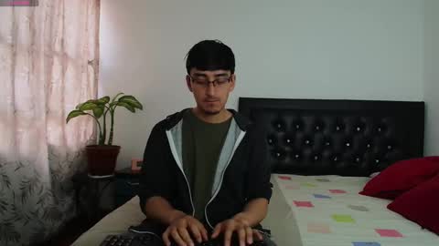 versatileguuy online show from October 2025 06:05:02 PM