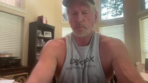 Snapshot of vervalas1 chatting on August 2026 06:33:02 PM Vervalas online show from August 2026 06:33:02 PM