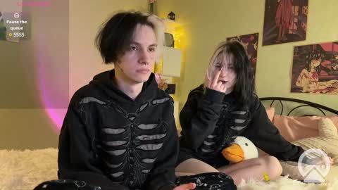 veryraretwins online show from March 2025 09:35:01 PM