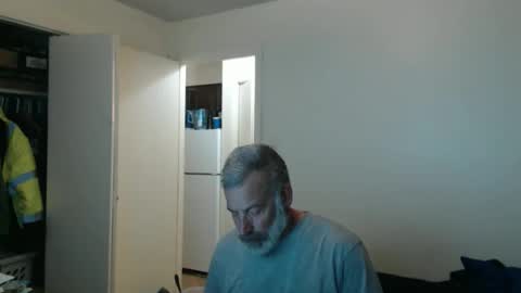 hairy man online show from January 2026 01:19:01 AM