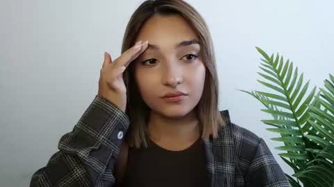Snapshot of veryveryshygirl chatting on July 2026 09:56:02 AM Ana online show from July 2026 09:56:02 AM