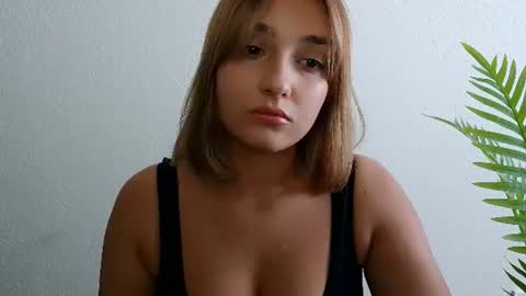 Snapshot of veryveryshygirl chatting on July 2026 02:13:01 PM Ana online show from July 2026 02:13:01 PM