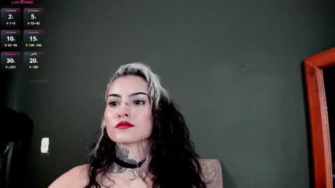 Snapshot of vesiagomez chatting on July 2026 05:17:01 PM natalia gomez online show from July 2026 05:17:01 PM