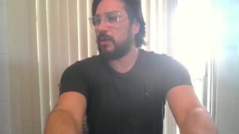 Snapshot of vesturelove chatting on November 2025 08:18:01 PM vesturelove online show from November 2025 08:18:01 PM