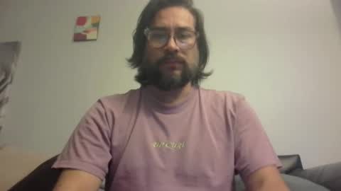Snapshot of vesturelove chatting on April 2026 02:27:01 AM vesturelove online show from April 2026 02:27:01 AM