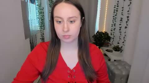 Snapshot of via_lattea_ chatting on June 2026 06:28:01 PM Camilla online show from June 2026 06:28:01 PM