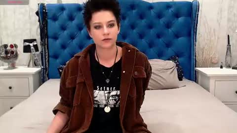 Snapshot of via_mayer chatting on June 2026 10:05:02 PM Via online show from June 2026 10:05:02 PM