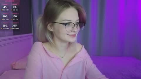 Snapshot of vialeta_baby chatting on October 2025 10:29:02 PM Vi online show from October 2025 10:29:02 PM