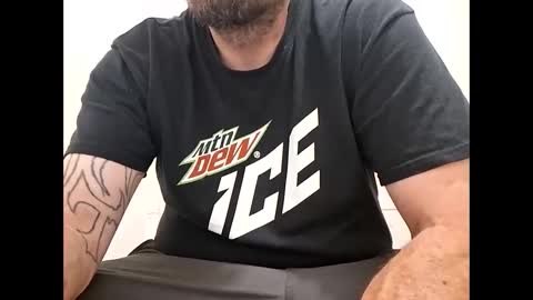 Snapshot of vibenfeelingood chatting on October 2025 08:39:02 PM vibenfeelingood online show from October 2025 08:39:02 PM