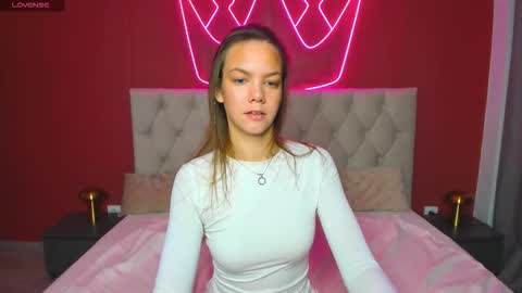 vickie_smith online show from November 2025 12:53:02 AM