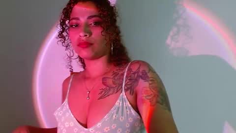 Snapshot of vicky_crazy chatting on March 2025 12:00:01 AM Vicky  online show from March 2025 12:00:01 AM