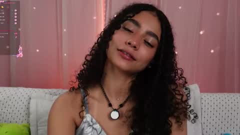 Snapshot of vicky_curly chatting on November 2025 02:12:01 AM vicky_curly online show from November 2025 02:12:01 AM