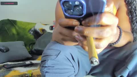 vicky manuela online show from February 2025 12:27:01 PM