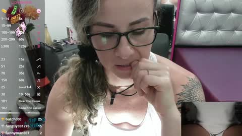 Valentina online show from December 2024 11:07:01 PM