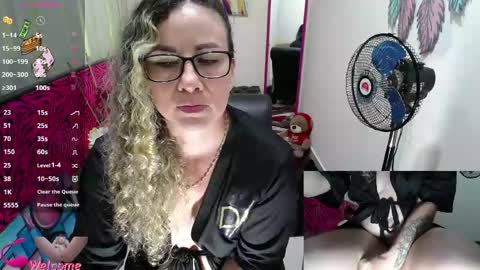 Valentina online show from April 2026 06:32:02 PM