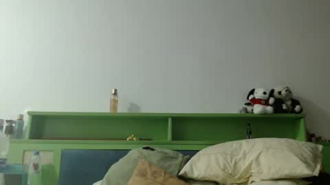 VICKY online show from January 2026 03:43:02 AM