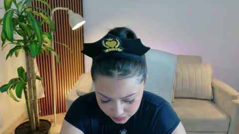 Snapshot of victoria___moon chatting on April 2026 02:21:01 PM victoria online show from April 2026 02:21:01 PM