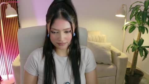 Snapshot of victoria___moon chatting on June 2026 02:19:02 PM victoria online show from June 2026 02:19:02 PM