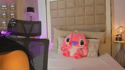 Victoria valentina  online show from November 2025 10:45:02 AM