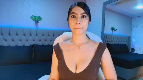Snapshot of victoria_ellington chatting on June 2026 11:25:02 AM online show from June 2026 11:25:02 AM