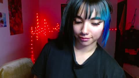 Snapshot of victoria_goddes chatting on April 2026 04:12:02 AM victoria online show from April 2026 04:12:02 AM