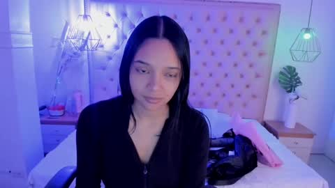 victoria_kitt online show from November 2025 03:01:01 PM