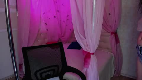 Snapshot of victoria_panther chatting on March 2026 03:43:02 AM Victoria online show from March 2026 03:43:02 AM