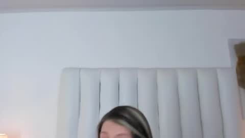 victoria_queen2 online show from April 2026 01:42:01 AM