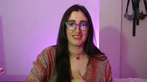 Victoria online show from September 2025 08:42:01 PM