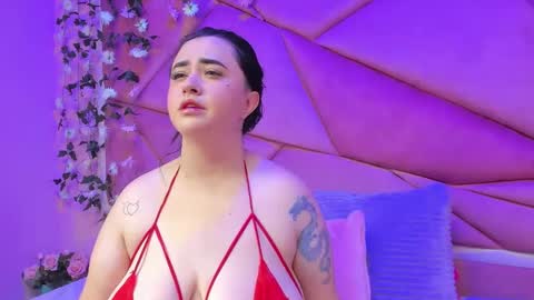 Victoria online show from October 2025 08:13:02 PM