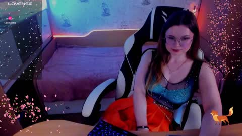    -   The Divine Fox online show from February 2025 08:46:01 AM