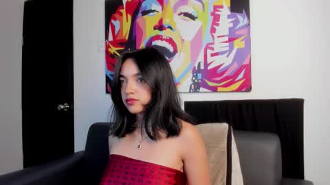 victoriaa2_doll online show from November 2025 12:07:01 PM