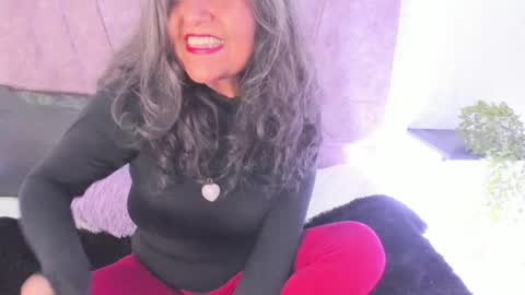 victoriaa_anderson_ online show from April 2026 02:00:02 PM