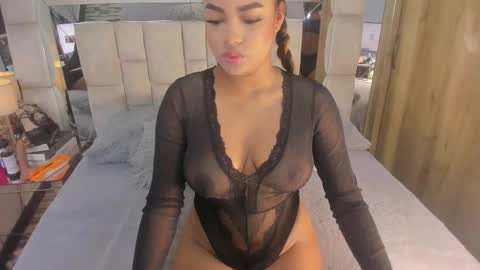 Snapshot of victoriaagray chatting on October 2025 11:06:01 AM VICTORIA online show from October 2025 11:06:01 AM