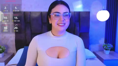 Snapshot of victoriaandrade chatting on June 2026 12:33:01 PM Victoria Andrade online show from June 2026 12:33:01 PM