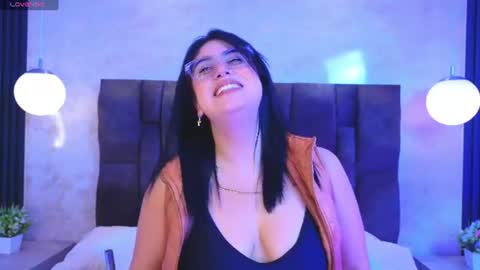 Snapshot of victoriaandrade chatting on July 2026 12:30:01 PM Victoria Andrade online show from July 2026 12:30:01 PM