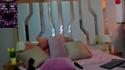 victoriaarousse online show from February 2026 10:28:02 PM