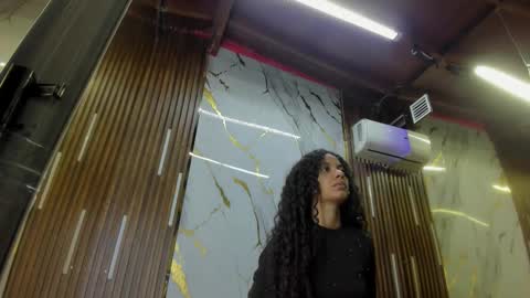 Victoria  online show from October 2025 07:47:01 PM