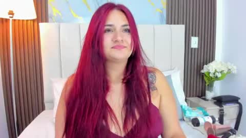 Snapshot of victoriaguzman_ chatting on June 2026 05:12:02 PM Victoria online show from June 2026 05:12:02 PM