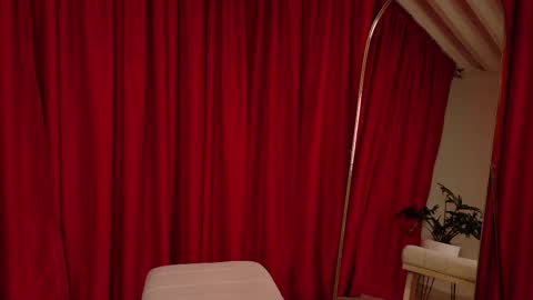 VictoriaNova online show from March 2026 10:28:02 PM