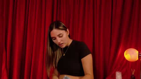 VictoriaNova online show from April 2026 01:53:01 AM