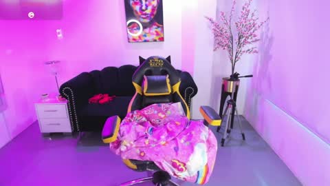 Snapshot of victoriia_doll chatting on May 2026 12:12:01 PM Victoria. online show from May 2026 12:12:01 PM