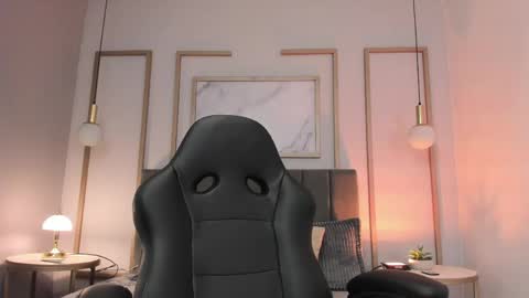 Snapshot of victoriia_vixen chatting on April 2026 09:39:01 PM Victoria Vixen online show from April 2026 09:39:01 PM