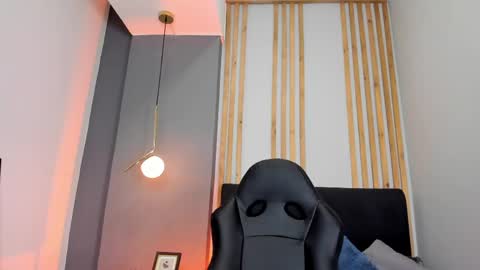 Snapshot of victoriia_vixen chatting on May 2026 11:21:01 PM Victoria Vixen online show from May 2026 11:21:01 PM