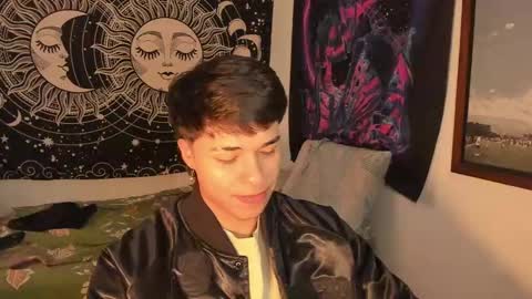 Victorino Jhonson online show from December 2024 04:25:01 PM